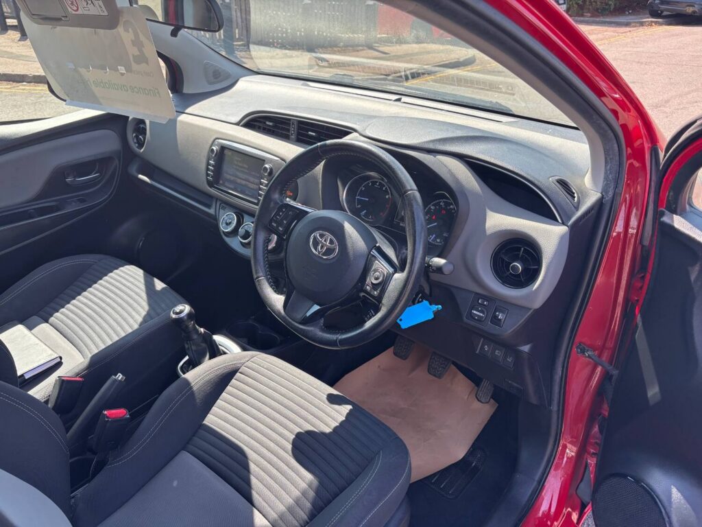 2017 Toyota Yaris 1.0 VVT-i Icon Tech 5dr